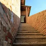 “il Nespolino” Tuscan Siena